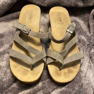 Bio-Gold, Gray suede wedge sandal size 10.